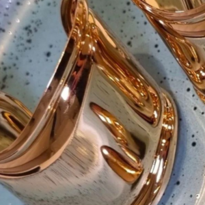 Bracelete Marfim Ajustável no Braço