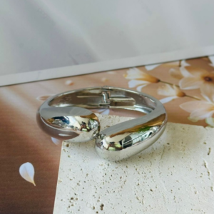 Bracelete Gota Tendência Ajustável Banho Prata e Dourado