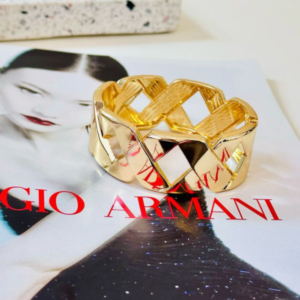 Bracelete Vazado Luxuoso Dourado