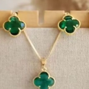 Conjunto Colar + Brinco Trevo Inspiração Virgínia