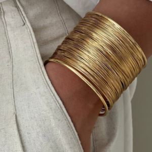 Bracelete Dourado em Tiras