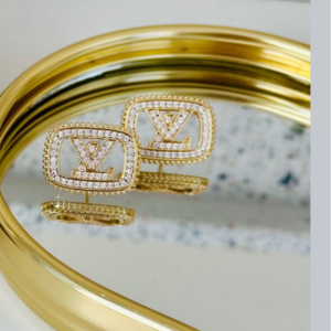 Brinco Dourado Inspiração com Strass