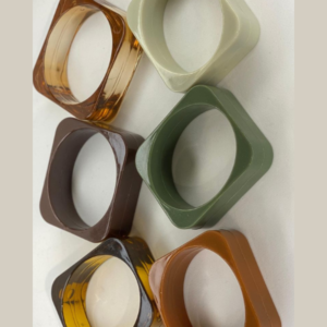 Bracelete Quadrado Moda Resinado