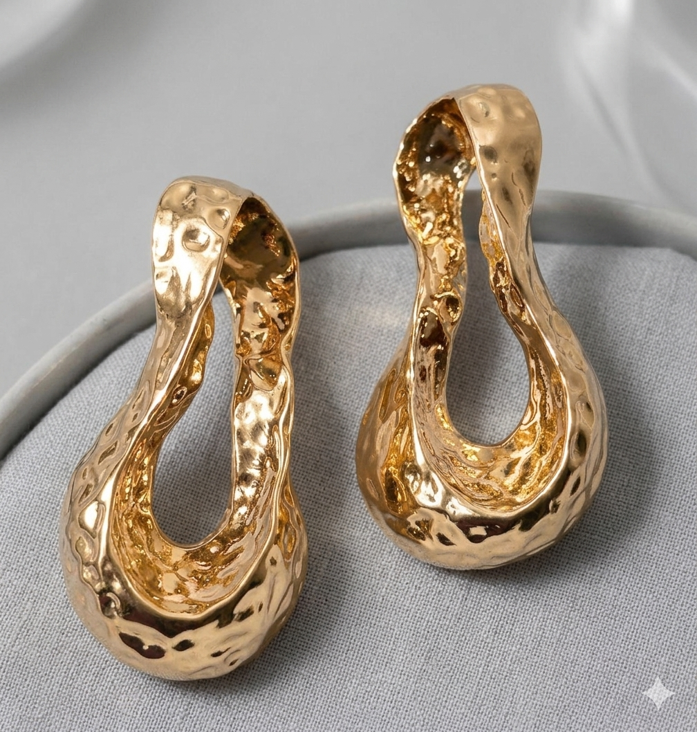 Brinco Orgânico Vazado Dourado Feminino Elegante - Imagem 2