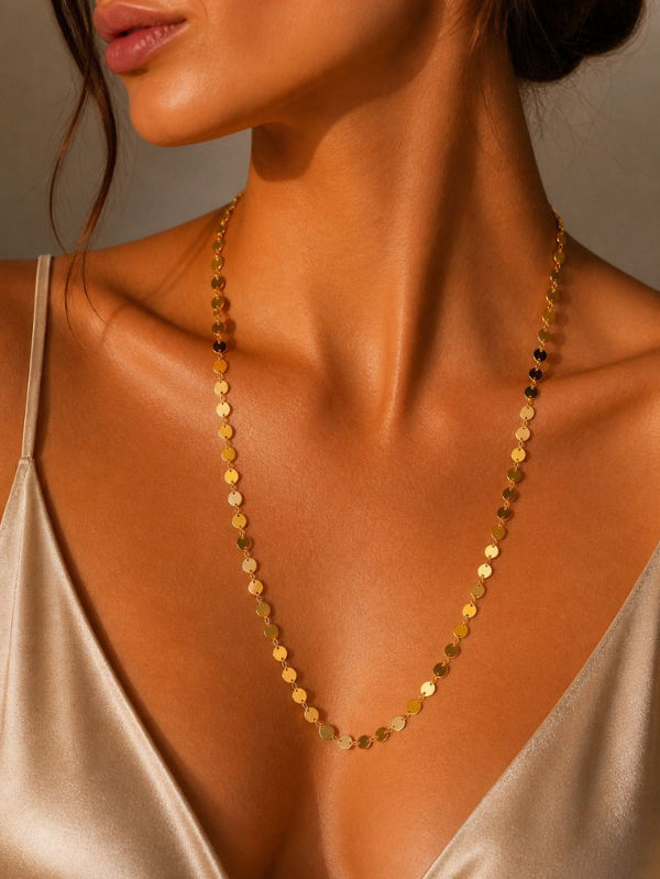 Colar Longo Medalhinhas Douradas Feminino Elegante
