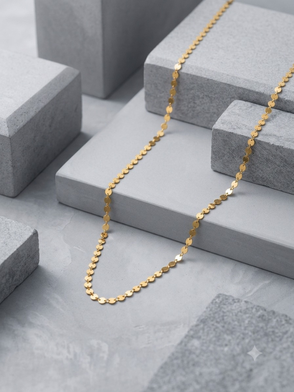 Colar Longo Medalhinhas Douradas Feminino Elegante - Imagem 4