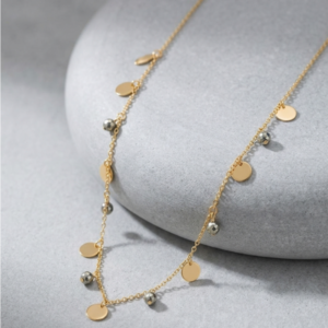 Colar Medalhas e Esferas Douradas Delicado Feminino